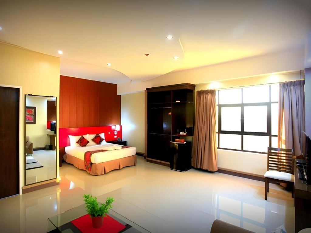 Big Daddy Hotel And Convention Center Butuan City Exteriör bild