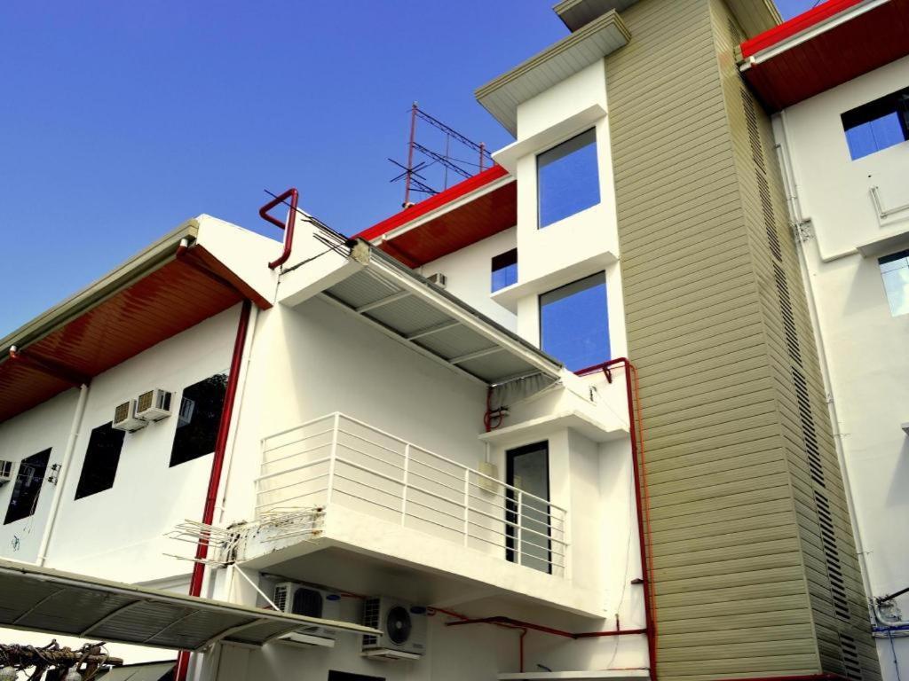 Big Daddy Hotel And Convention Center Butuan City Exteriör bild
