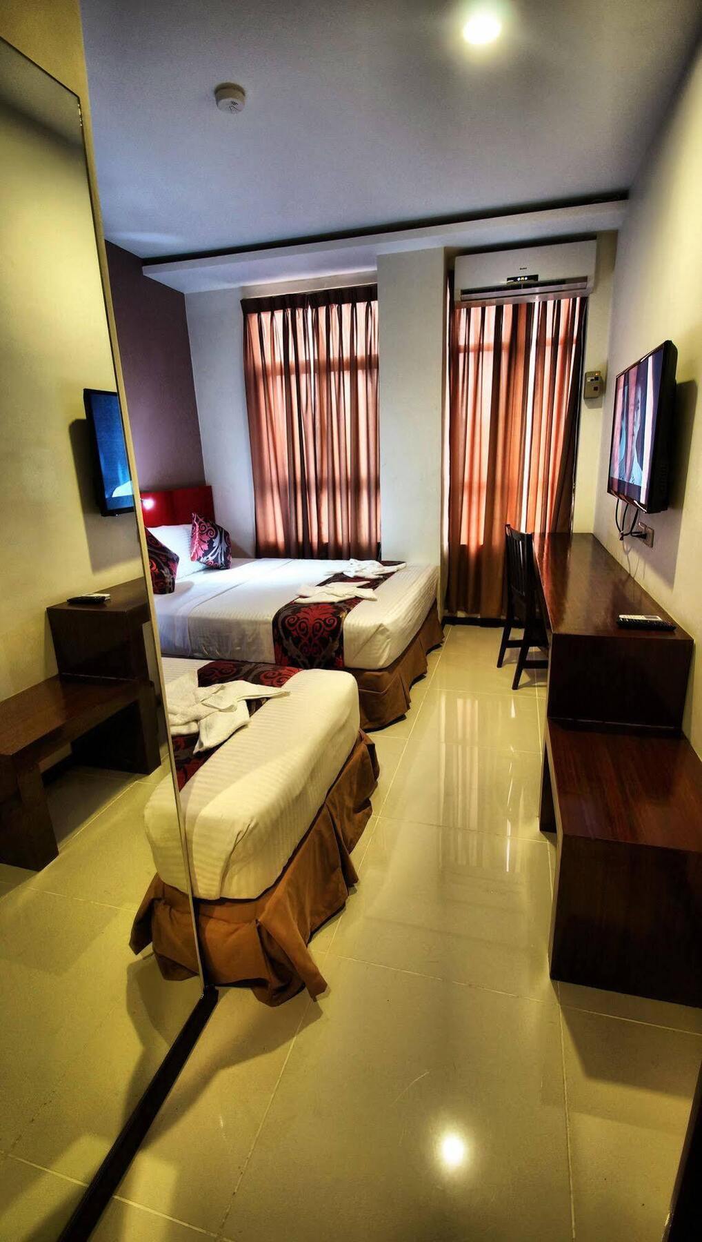 Big Daddy Hotel And Convention Center Butuan City Exteriör bild