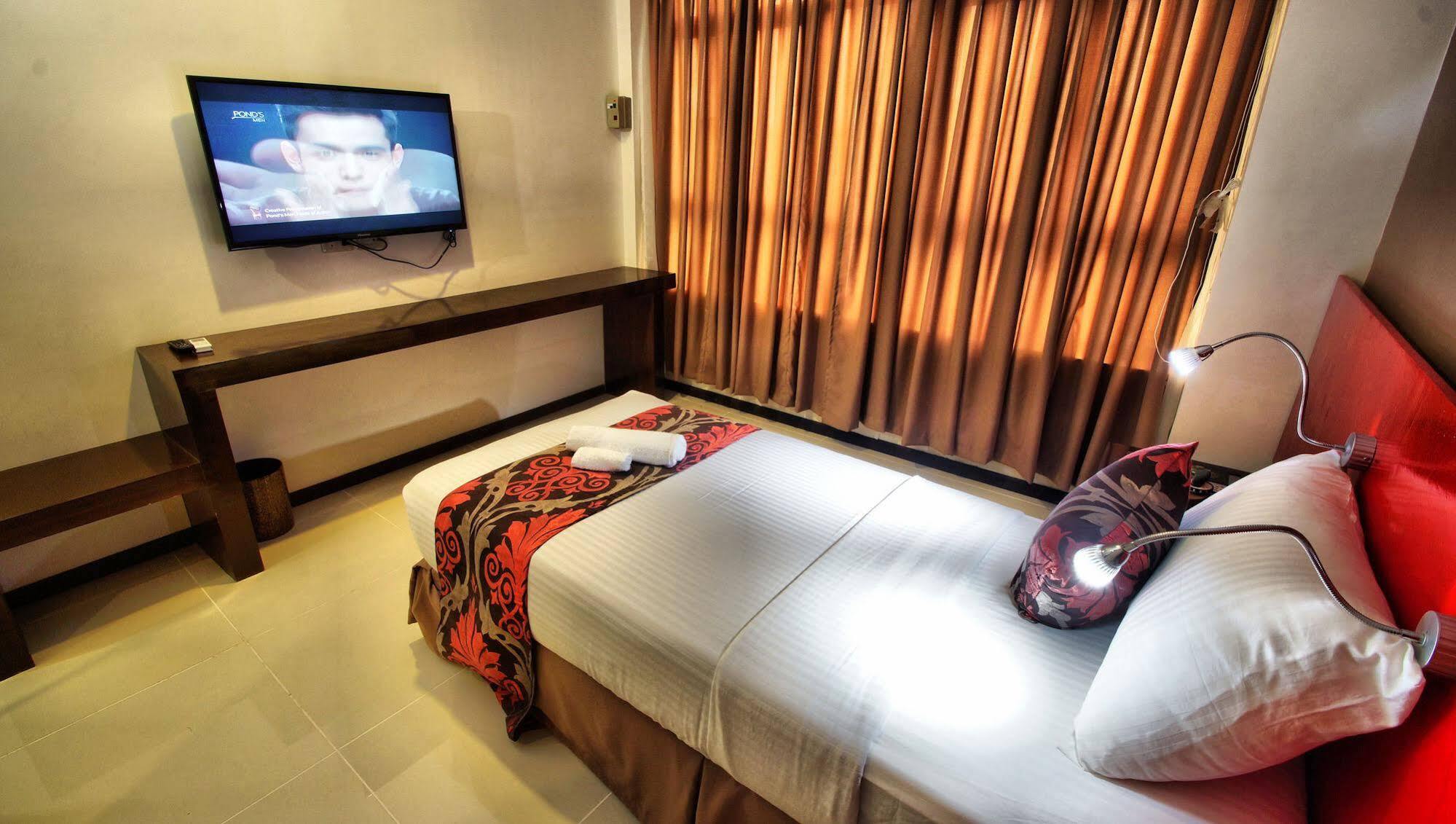 Big Daddy Hotel And Convention Center Butuan City Exteriör bild